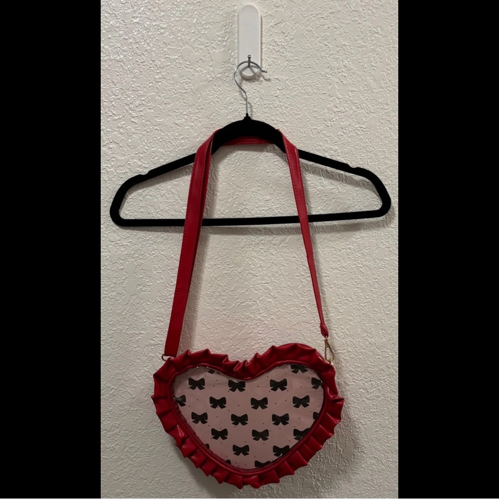 Heart-Shaped Red and Black Bow Purse